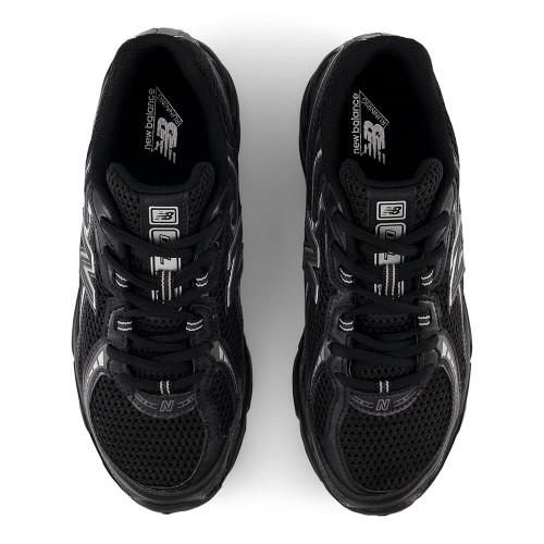 New Balance 740